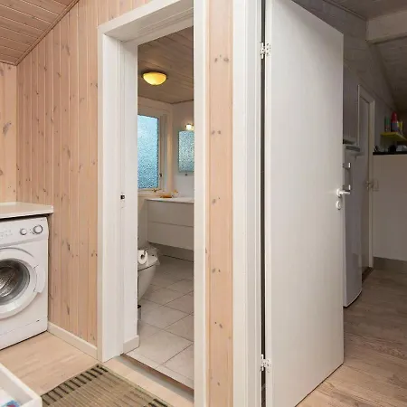Scenic Holiday In Near Sea Semesterbostad *