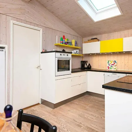 Scenic Holiday In Near Sea Semesterbostad *