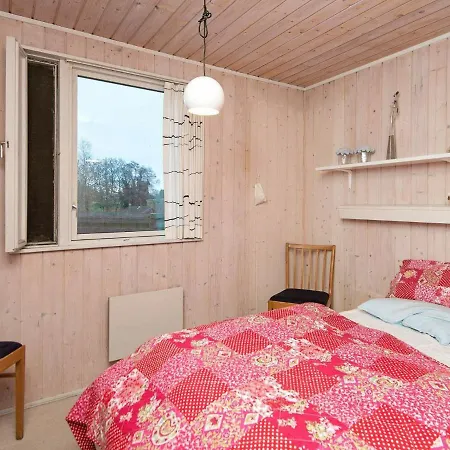 Scenic Holiday In Near Sea Feriehus *